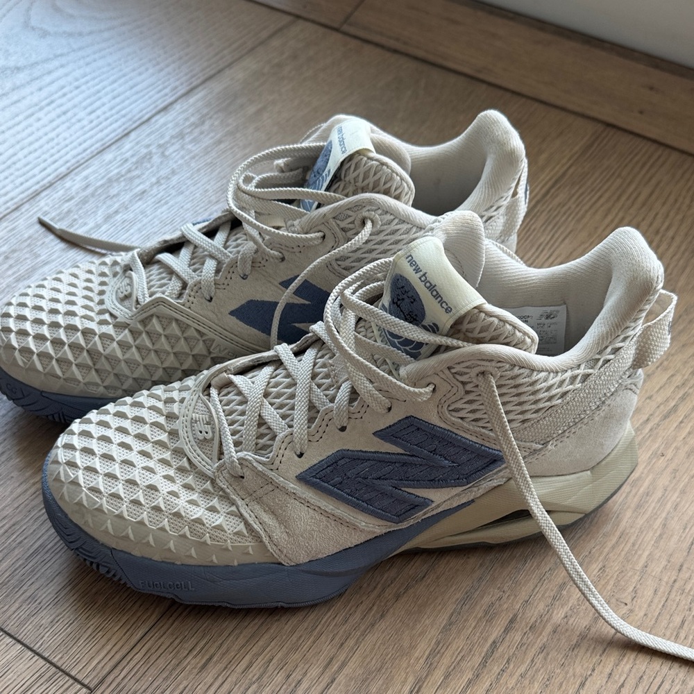 New Balance Coco GauffCream and Navy Athletic Shoes size 7.5w - Picture 2 of 11